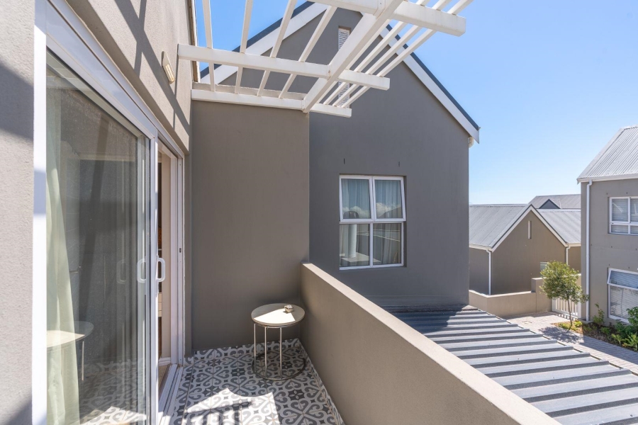 3 Bedroom Property for Sale in Somerset Lakes Western Cape